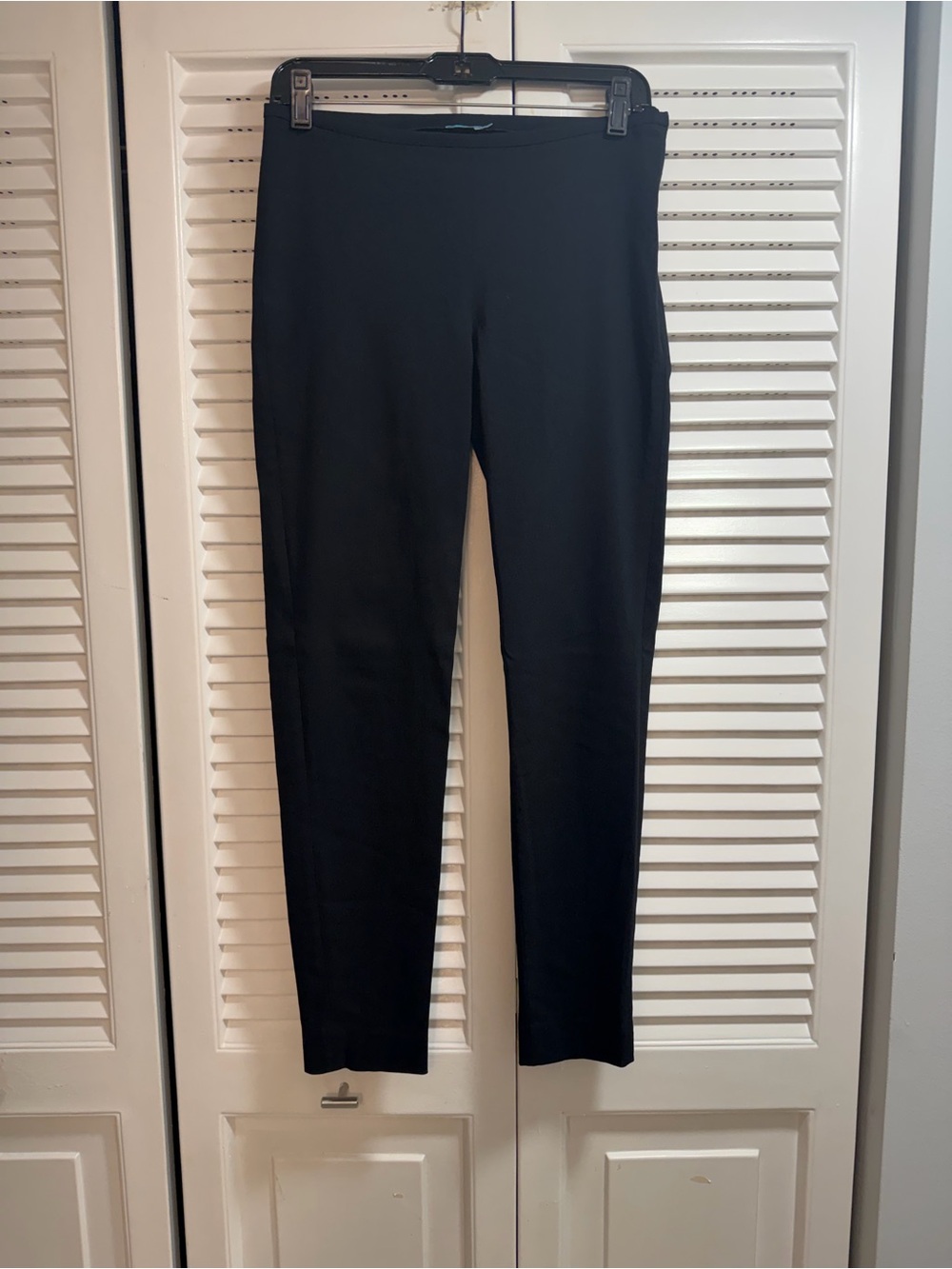 J. McLaughlin Black Skinny Ponte Pants
